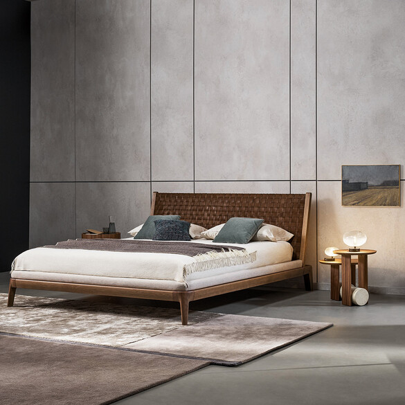 Bonaldo HONEYMOON Designer Bett mit Nussbaum & Kernleder