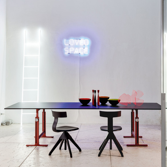 MAGIS Brut Tisch 290 cm, hhenverstellbar