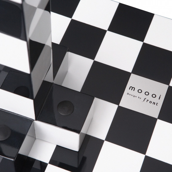 Moooi Chess Table Beistelltisch